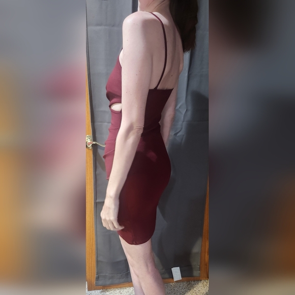 Charlotte Russe Elegant Burgundy Cut-Out Bodycon Dress - Picture 6 of 9